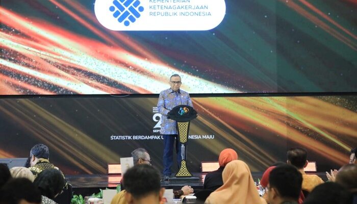 Dukung Pembangunan, Wamenaker Streskan Peran Sensus Ekonomi!