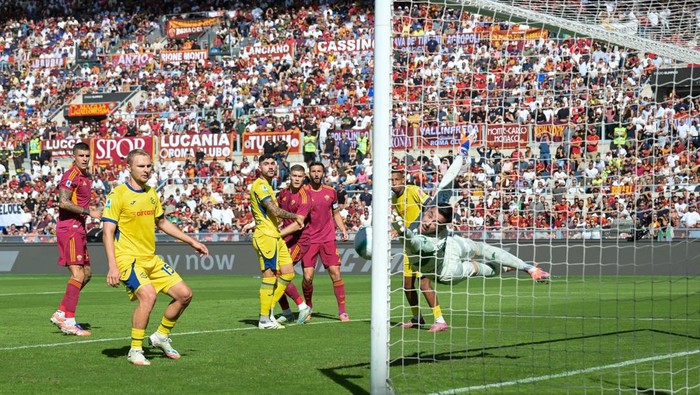 AS Roma Vs Verona: 2-0, Kemenangan yang Membisukan Kritik