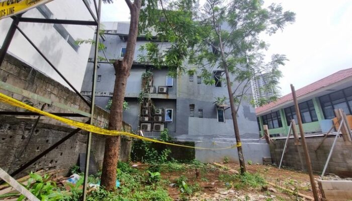 Kasus Mengerikan: Terapis Ditemukan Tewas di Lahan Kosong, Jejak Kaki di Gedung Samping Spa Terkuak!