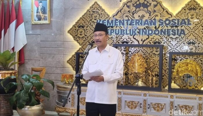 “Mensos Bebastugaskan Staf Ahli, Tersangka Bansos Jadi Sorotan Publik”