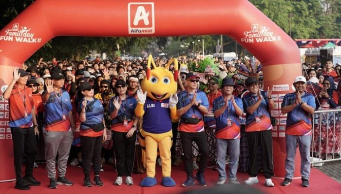 “Alfamidi Family Day Fun Walk: Ajak Masyarakat Olahraga Sambil Perangi Sampah Plastik!”