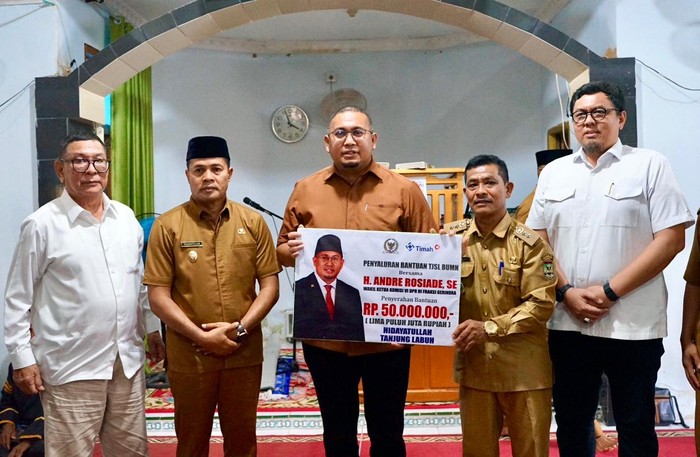 Andre Rosiade Beri Bantuan 2 Masjid & Ambulans di Sumbar, Menyelamatkan Hidup dengan Iman!