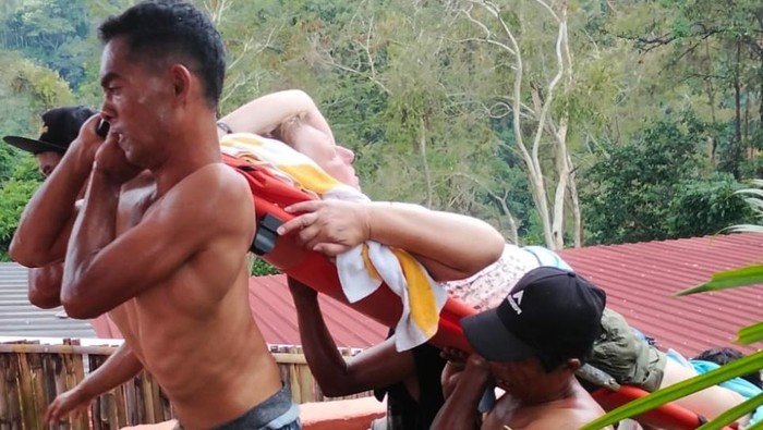 [Turis Belanda Bernasib Sial di Lombok Utara, Alami Patah Tulang Kaki di Air Terjun]