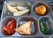 SPPG Depok Terpaksa Minta Maaf atas Menu MBG Pangsit-Kentang Rebus, Klaim Standar Tetap Terjaga