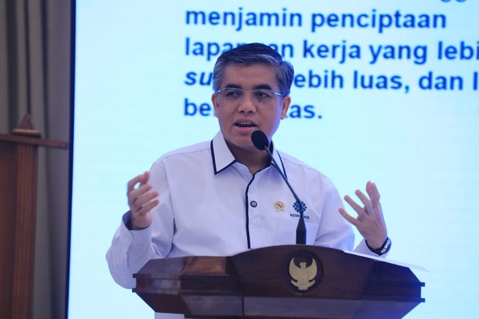 Produktivitas Tenaga Kerja Jadi Kunci Manfaatkan Bonus Demografi, Menaker Yassierli Tekankan Ini