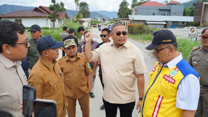 Andre Rosiade: Renovasi Jalan Taratak Galundi-Alahan Panjang Dimulai Pekan Ini - Update 2