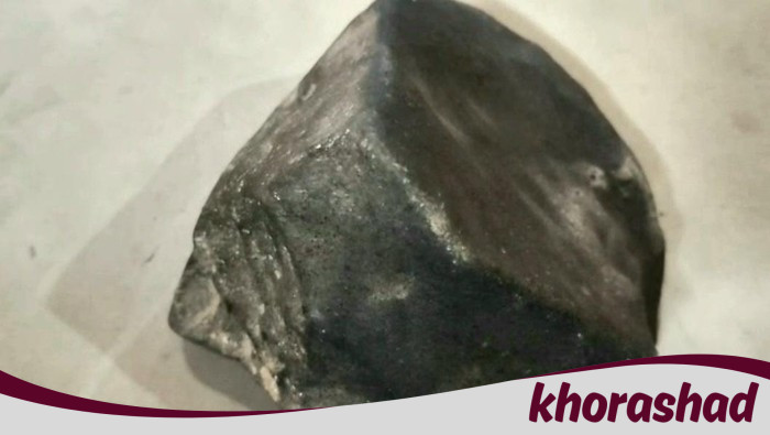Waspada! Batu Diduga Meteor Jatuh di Pekarangan Warga Tegal, Begini Wujudnya yang Mencekam!