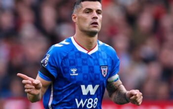 Usai Dihentikan MU, Sunderland Kembali Bermain Api Lawan Wolverhampton