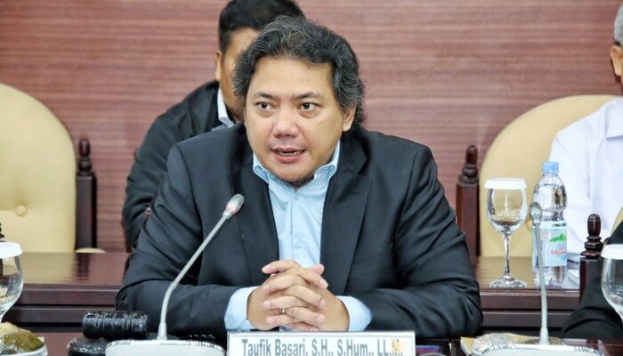 “Tobas Tegaskan: Lembaga Negara Tanpa Konstitusi, Bukan Lembaga!”