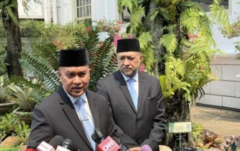 “Dari Prabowo, Velix Wanggai Pimpin Komite Papua: Harapan Baru atau Masalah Muncul?”