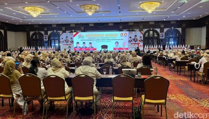 “Dasco Hadiri Munas Perempuan Indonesia Raya, Sampaikan Pesan Prabowo yang Mengguncang!”