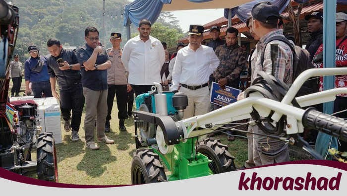 Anggota DPR Rajiv Salurkan 204 Unit Alsintan ke 50 Kelompok Tani di Jabar - Update 1