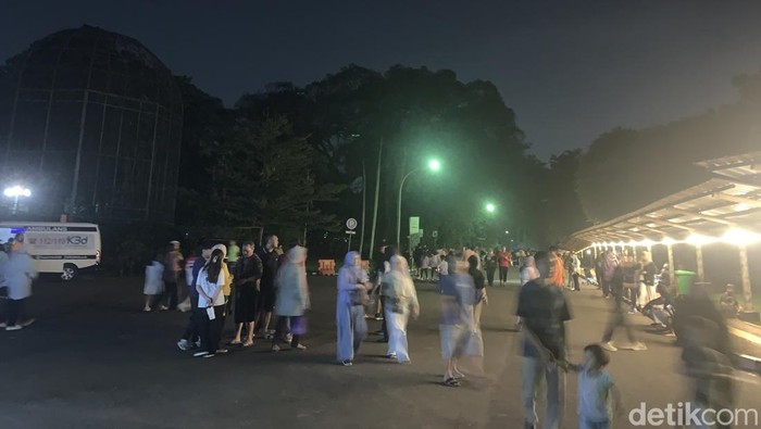 Malam Ragunan Menjadi Saksi Bahagia Warga Jaktim Bersama Anak-anaknya