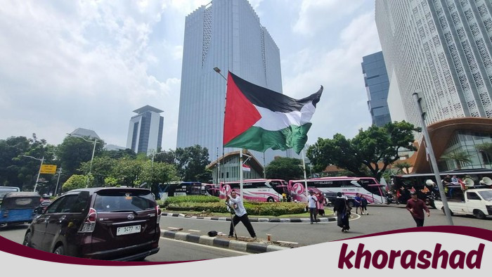 Ribuan Massa Demo Kedubes AS, Bendera Palestina Bergolak di Tengah Kebakaran Emosi