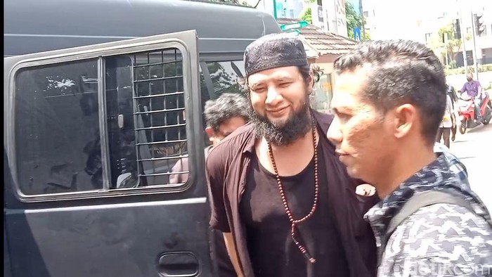 Skandal Narkoba di Rutan: Ammar Zoni Ditransfer ke Lapas Cipinang Setelah Terpercatut
