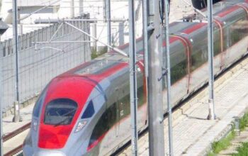 “Siapa yang Bertanggung Jawab atas Penurunan Jumlah Perjalanan Kereta Cepat Whoosh?”