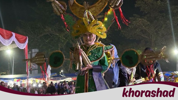 [Bersama Kapolres, Ribuan Warga Kuansing Gembira di Karnaval Batik]