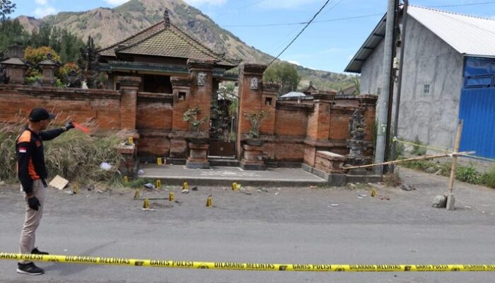 Mengerikan! 2 Orang Jadi Korban Setelah Pertengkaran Jeep di Kintamani Berakhir dengan Pedang Berdarah