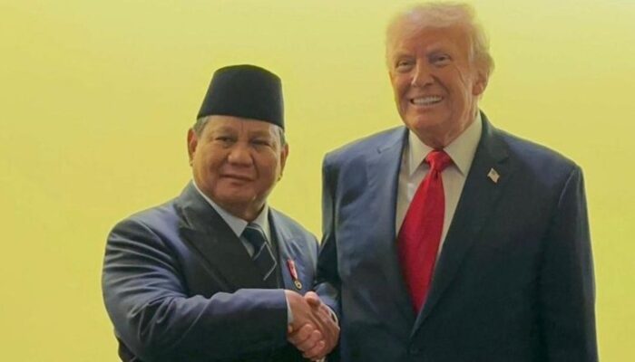 Trump Sambut Prabowo di KTT Gaza dengan Senyum dan Acungkan Jempol, Simbol Perdamaian atau Konfrontasi?