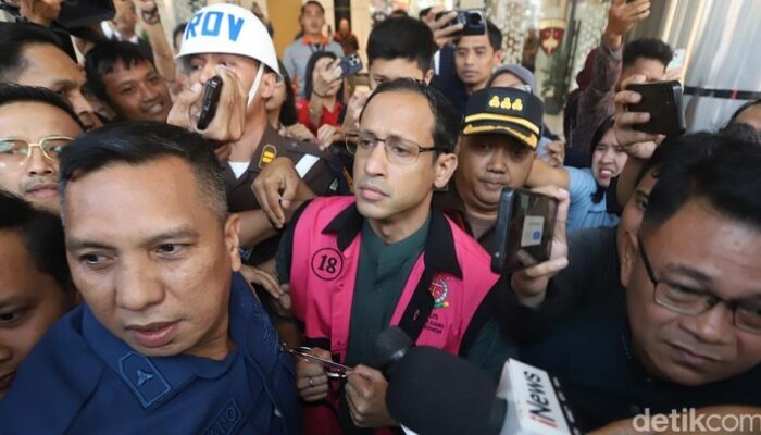 “Skandal Nadiem: Ortu hingga Istri Terkejut, Tersangka Tetap Berdiri”