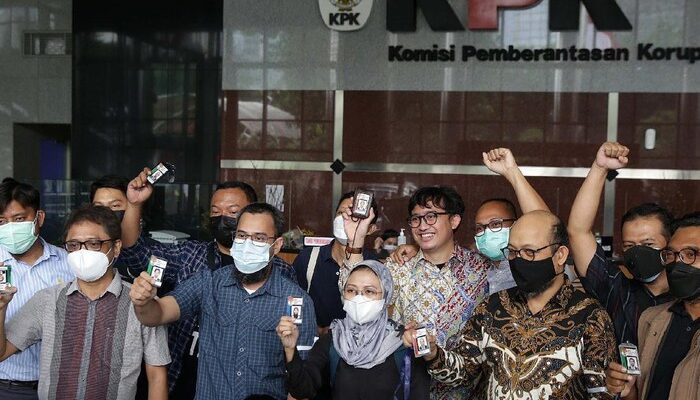 57 Mantan Pegawai KPK Minta Kebenaran, Data TWK Harus Dibuka!