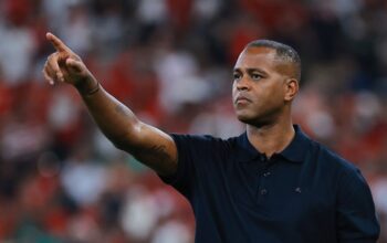 “Rapat Exco PSSI Bahas Nasib Kluivert Ditunda, Apakah Ini Pertanda Krisis Leadership di Dunia Bola?”