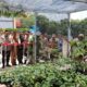 “Tanam Pohon Bersama Kapolda Riau, 5 Tahun Mendatang Nikmati Rindangnya”