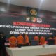 Ribuan Warga Riau Bersorak, 8 Penjahat Berat Dibekuk Polisi!