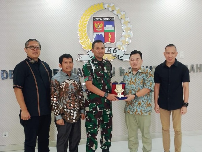 Dandenpom Bogor Pamit Tugas, Ketua DPRD Doakan Sukses Karier: Kisah Perpisahan yang Mengharujiwai