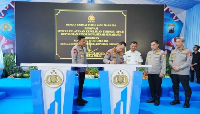 35 SPKT Polres di Jateng Resmikan, Kapolri Dorong Pelayanan yang Lebih Baik ![Judul ini menonjolkan angka 35 dan peran Kapolri, menambah daya tarik informasi.]