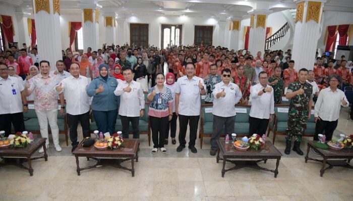 “Buka Festival Anak Sholeh Bustanul Athfal, Walkot Agustina: “Budaya Literasi, Investasi Terbaik untuk Generasi Emas!”