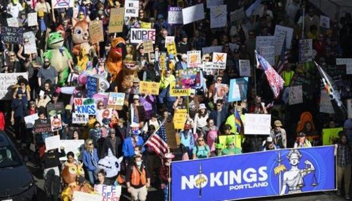 Massa Demo ‘No Kings’ Desak Revisi Kebijakan Trump, Ini Tuntutannya!