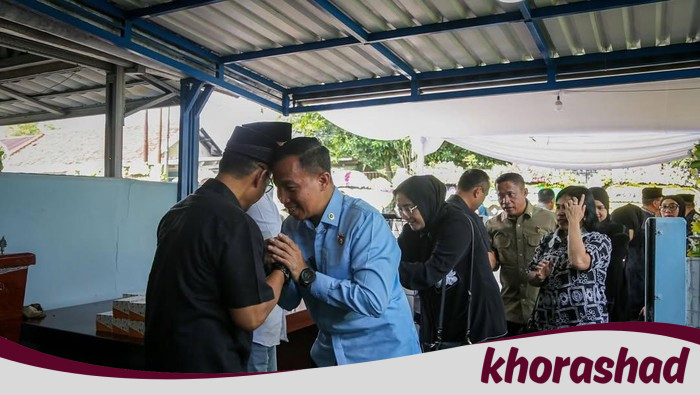 Dukacita Menghujam: Danpaspampres Takziah ke Rumah Duka Eks Marsda Wahyu