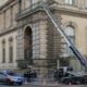 “Dalam Semalam, Museum Louvre di Paris Dirampok: Perhiasan Harga Milyar Raib!”