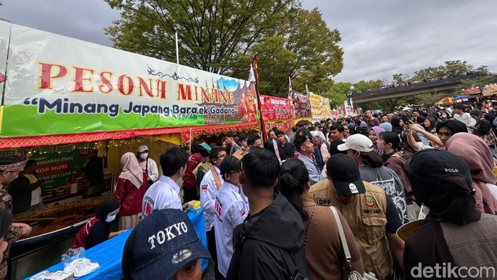 Rendang IKM di Tokyo: Antrean 2 Jam, Kenapa Wajib Dicoba?