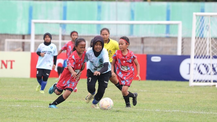 Soccer Challenge Bikin Siswi Serius Tekuni Sepakbola - Update 2