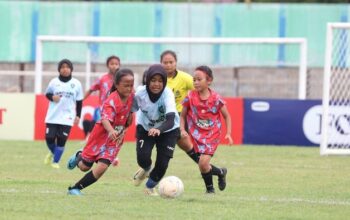 “Soccer Challenge: Siswi Berlomba, Sepakbola Masa Depan Terang!”