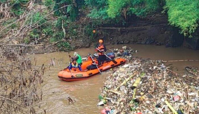 Dari Flyover ke Kali: Kisah Pria Tangerang yang Terpeleset