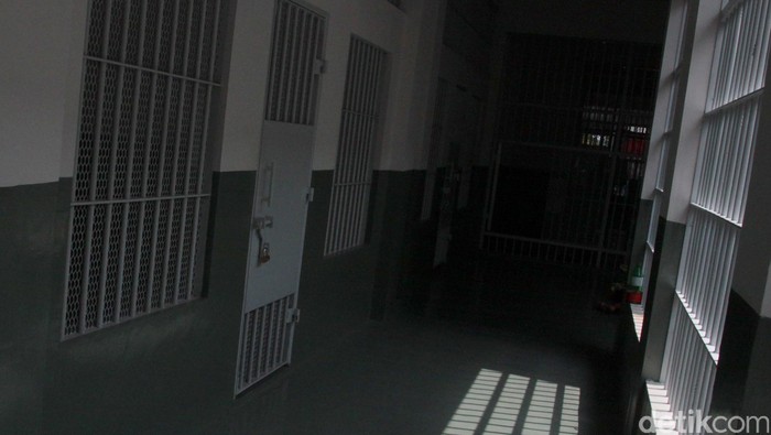 **Anak Riza Chalid, Pemindahan Penahanan Ditetapkan di tengah Perkembangan Kasus Korupsi Minyak Mentah**