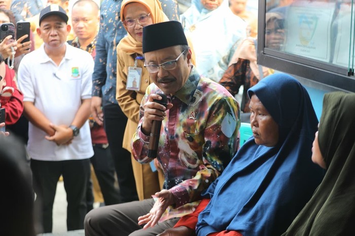 Pastikan BLTS Tepat Sasaran, Gus Ipul Buka-Bukaan Soal Puskesos Karawang
