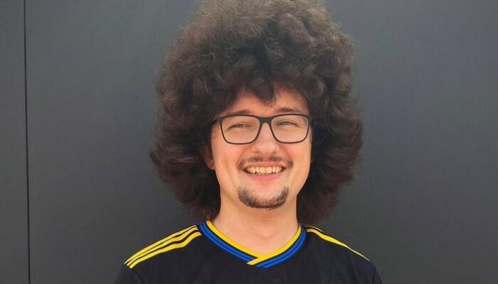 3 Kemenangan Lagi untuk MU ‘Bawa’ Fansnya ke Tukang Cukur Rambut: Kisah Frank Ilett yang Viral