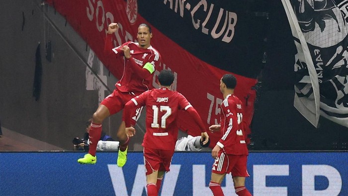 Efek Kilat 'Rapat' Dadakan Van Dijk - Update 1