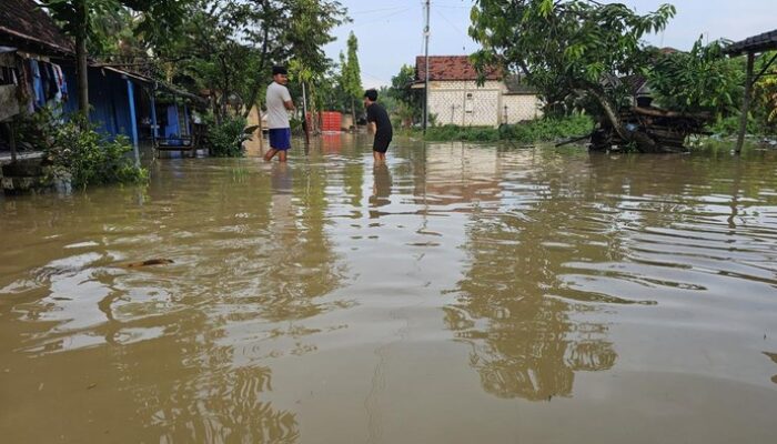 Hujan Deras Berjam-jam, Permukiman di Pati Jateng Kebanjiran – Update 1