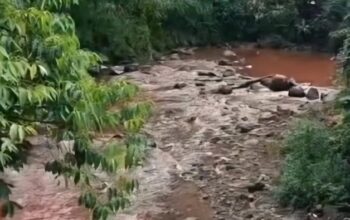 Air Sungai Cipakancilan Berubah Merah, Dinas LH Cari Penyebabnya