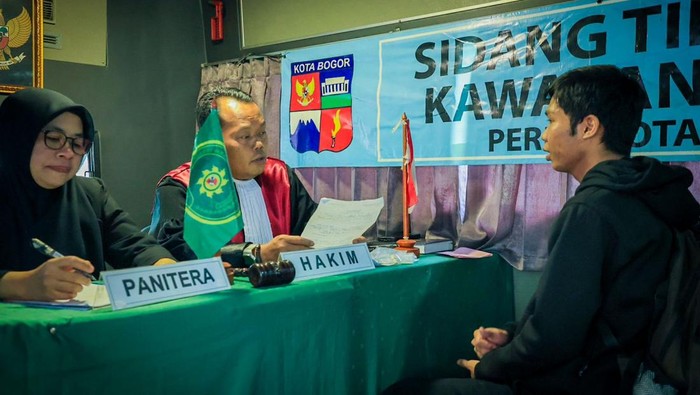 6 Warga Bogor Tersandung Hukuman Karena Merokok di Kawasan Tanpa Rokok