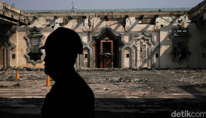 “3 Tahun Setelah Kebakaran, Jakarta Islamic Center Masih Terbengkalai: Siapa yang Bertanggung Jawab?”