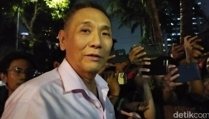 “Dari Tolak Bunga Ultah hingga Bantu Anak Yatim: Kisah Babah Alun yang Mengguncang Indonesia”