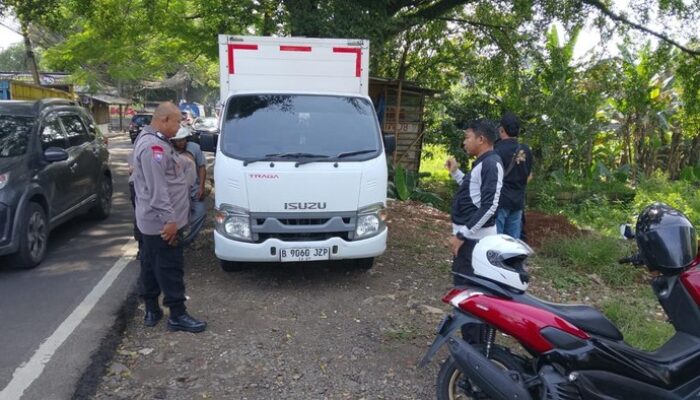 “Viral Mobil Boks Ditinggal di Depok, Polisi Duga Hasil Curian: Apakah Ini Selanjutnya di Ibukota?”