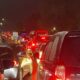 Tak Bisa Bergerak! Kisah Tragis Pengendara Tertimpa Banjir di Semarang