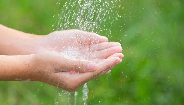 “KDM Terungkap: Warga di Pabrik AMDK Asing Tersedak Kebutuhan Air Bersih, Siapa yang Bertanggung Jawab?”